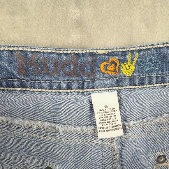 Mudd Blue Cuffed Denim Jorts Size 9 - Picture 3 of 7
